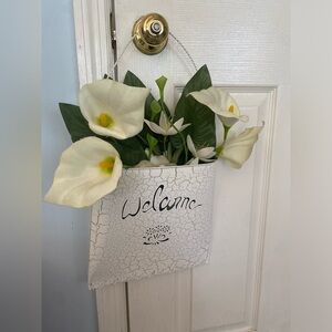 White Ceramic Welcome Wall Pocket Planter Vase Wire Hang With Artificial Flowers